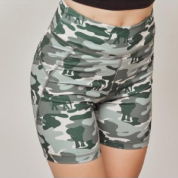 NWT Ivory Ella “Alaina” High Waisted Biker Shorts - Size XL - Picture 12 of 14